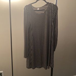 Large old navy dress